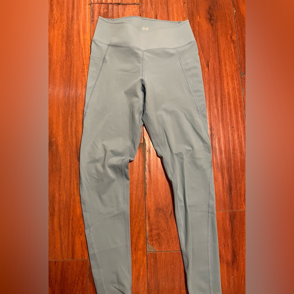 Uniqlo leggings